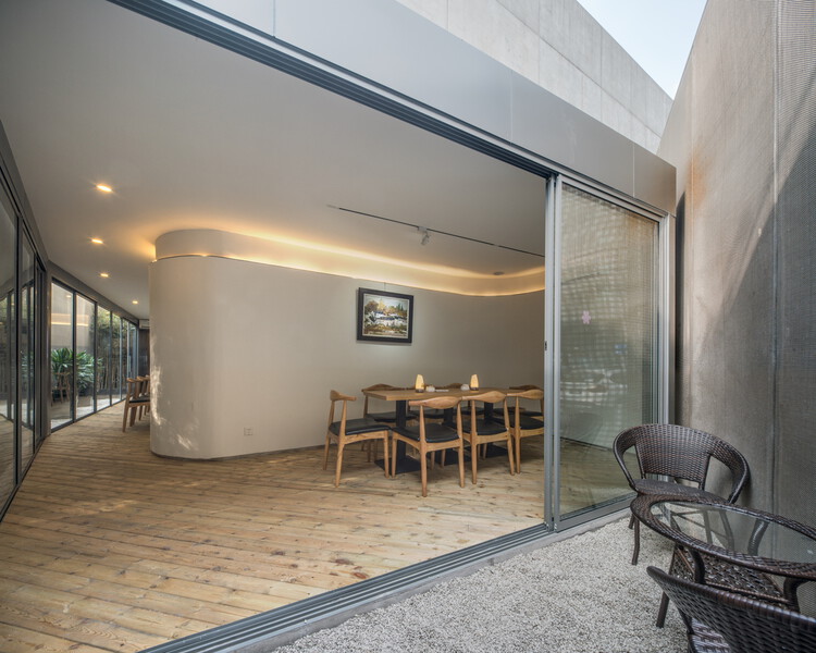 Museum and Gallery Cafés: 10 Examples That Enhance the Cultural Experience - Image 7 of 20
