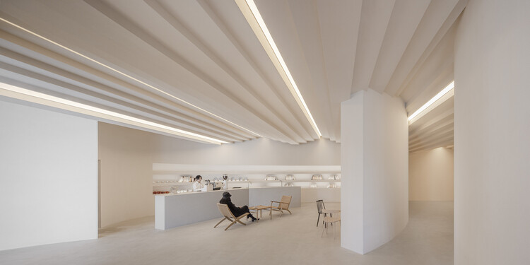 Museum and Gallery Cafés: 10 Examples That Enhance the Cultural Experience - Image 1 of 20