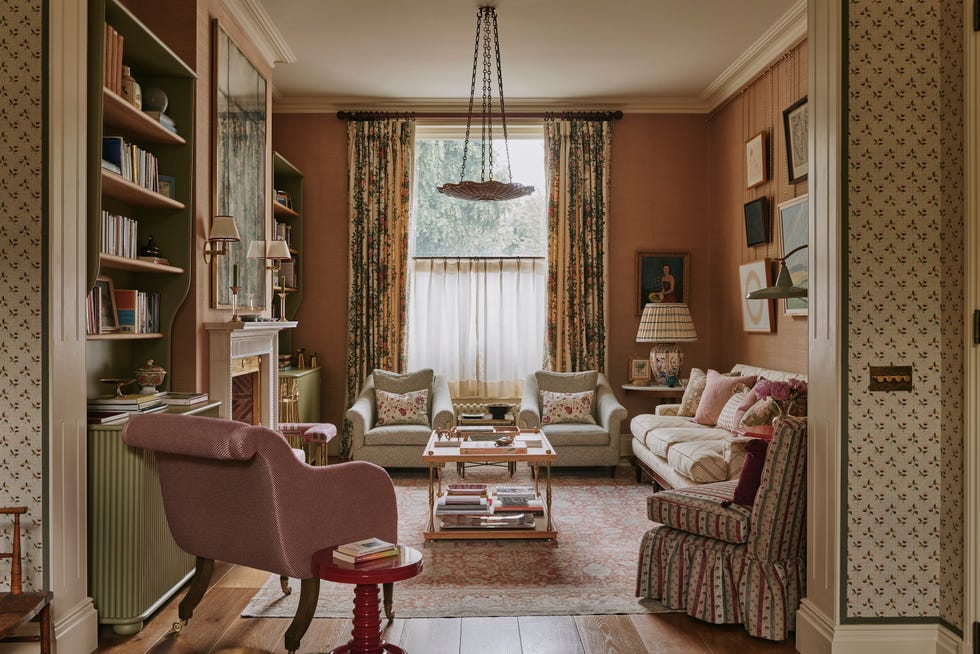 the living room in salvesen graham’s chelsea town house project