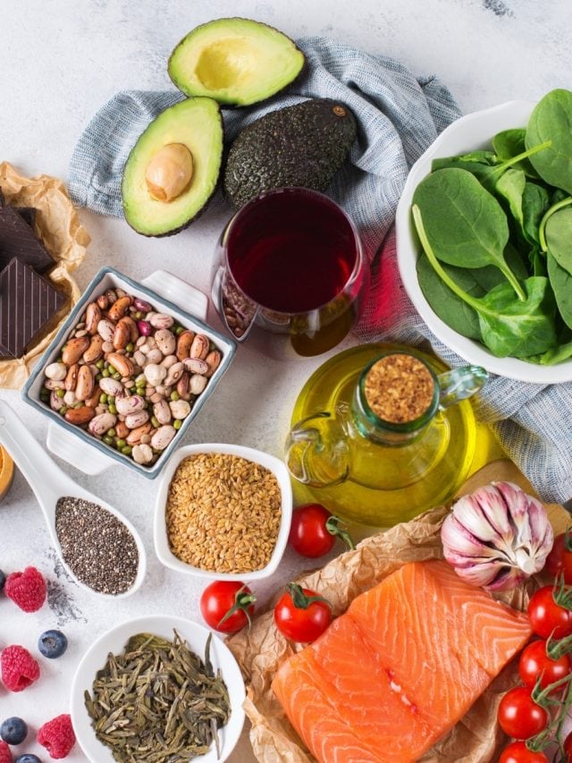 Lower cholesterol with these 5 foods in your daily diet - Moneycontrol