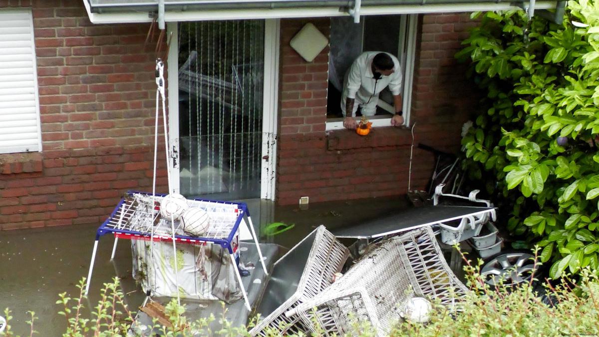 Severe storms hit several states