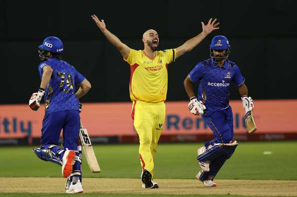 Daryl Mitchell kept his nerves in the final over