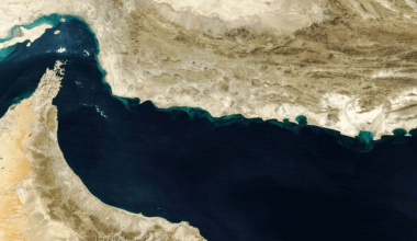Bitcoin Dips Below $100K as Iran Moves to Shut Strait of Hormuz - Bitcoin.com News