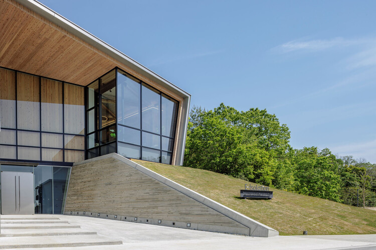 E-Isolations Testing and Research Facility / TAISEI DESIGN Planners Architects & Engineers - Exterior Photography, Glass