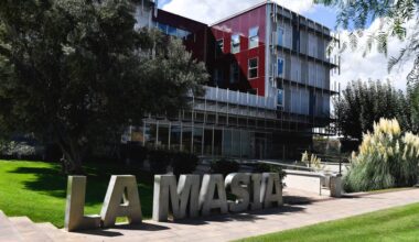 Barcelona secure the contract extension of 16-year-old La Masia midfield prodigy