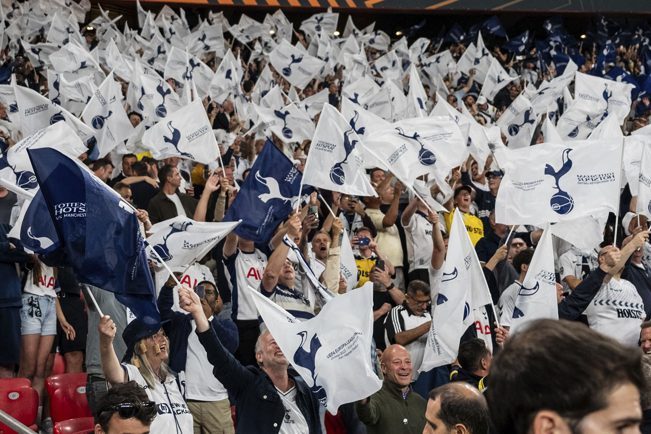 Tottenham fans supporters flags generic