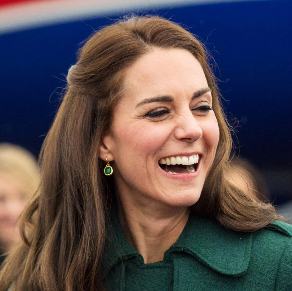 whitehorse, canada september 27: catherine, duchess of cambridge arrives at whitehorse airport on september 27, 2016 in whitehorse, canada. prince william, duke of cambridge, catherine, duchess of cambridge, prince george and princess charlotte are visiting canada as part of an eight day visit to the country taking in areas such as bella bella, whitehorse and kelowna. (photo by dominic lipinski wpa pool/getty images)