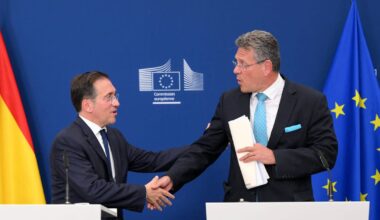 Brexit pushes Gibraltar into EU customs union and Schengen area – POLITICO