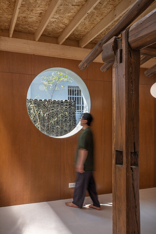 Giwa Building / DRAWING WORKS - Interior Photography, Wood
