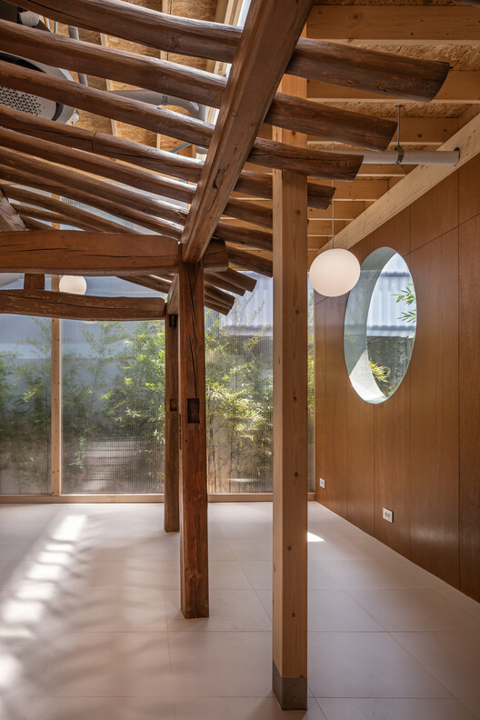 Giwa Building / DRAWING WORKS - Interior Photography, Wood, Beam