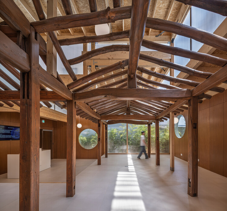 Giwa Building / DRAWING WORKS - Interior Photography, Wood, Beam