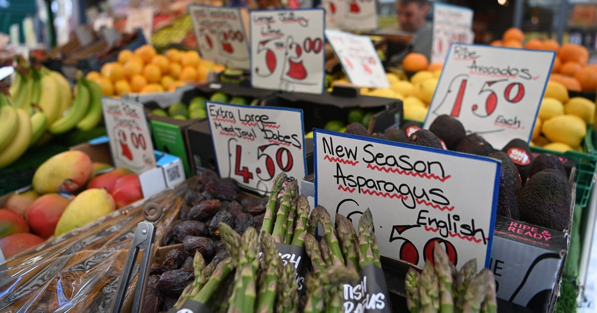 UK puts new Brexit checks on hold while it negotiates agri-food deal – POLITICO