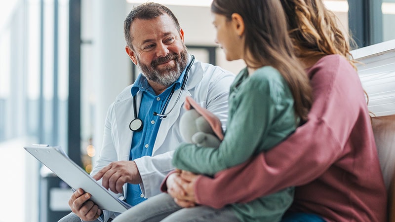 Docs Urged to Use Genome Tests to Diagnose Kids Early