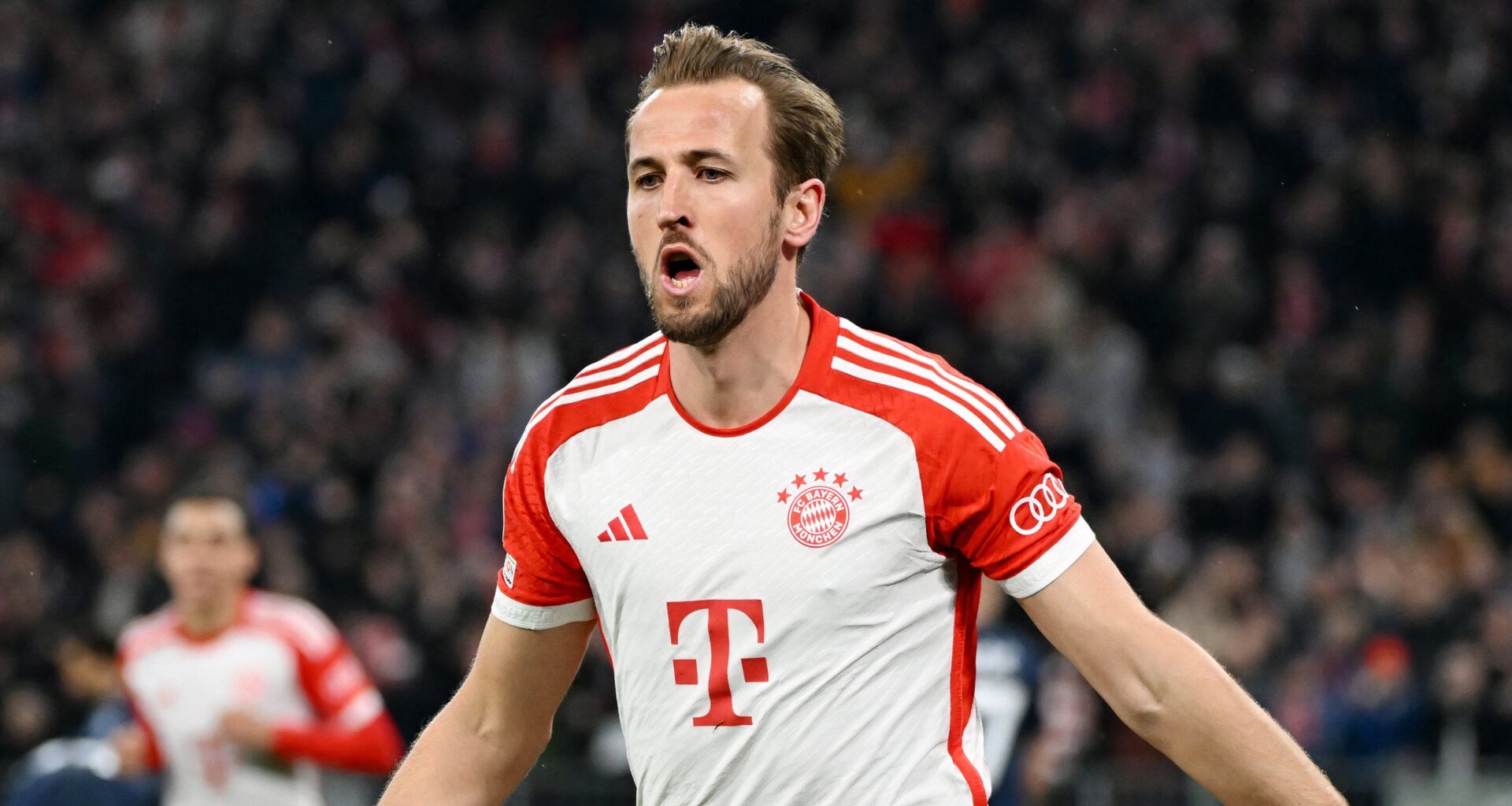 Wilcox leading race to sign "world-class" CF