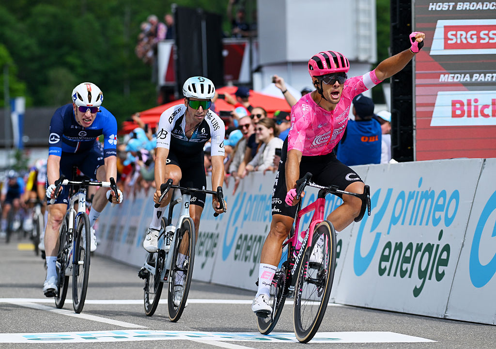 As it happened: EF Education outwit the sprinters and catch Quinn Simmons to win Tour de Suisse stage 2 finish