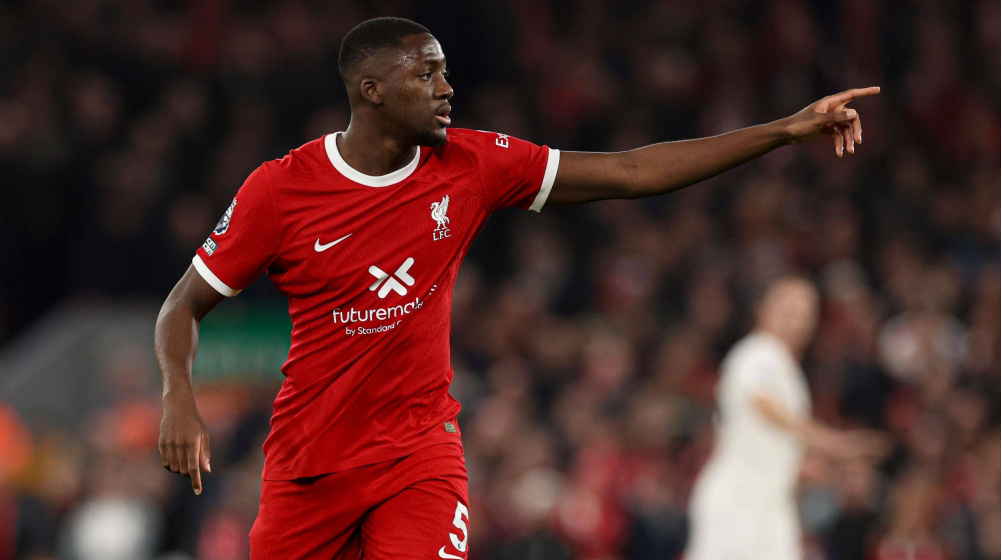 Latest transfer news: Liverpool eye Victor Osimhen as Man Utd enter Hugo Ekitike race