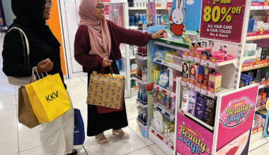 Malaysian Youths Overspend Due to Digital Triggers, Stress