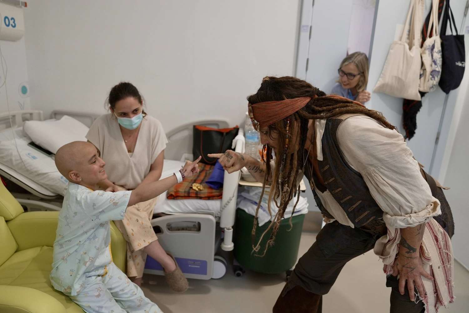 Johnny Depp Visits Children's Hospital in Spain Dressed as Jack Sparrow