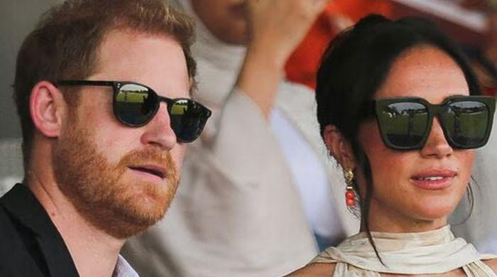 Prince Harry silently watches Meghan go ‘from experiment to experiment'