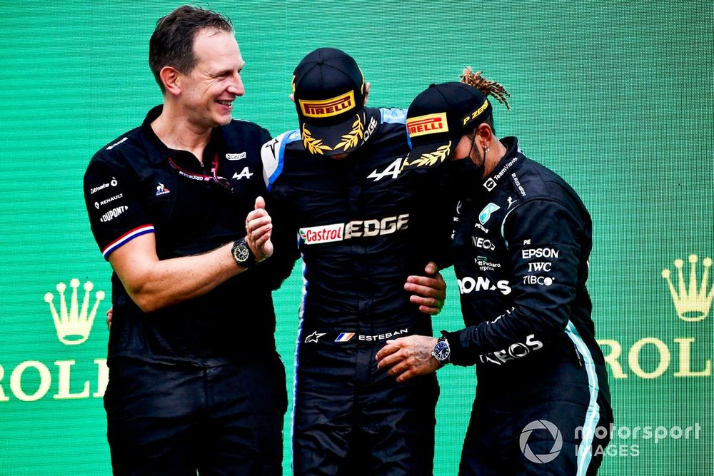 Laurent Rossi, CEO, Alpine F1 , Esteban Ocon, Alpine F1, 1st position, and Lewis Hamilton, Mercedes, 3rd position, on the podium