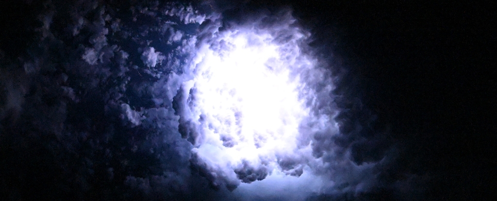 Astronauts Reveal The Shocking Beauty of Lightning From Space : ScienceAlert