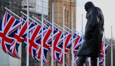Britain Between Two Worlds: Imperial Legacy and Post-Brexit Possibilities