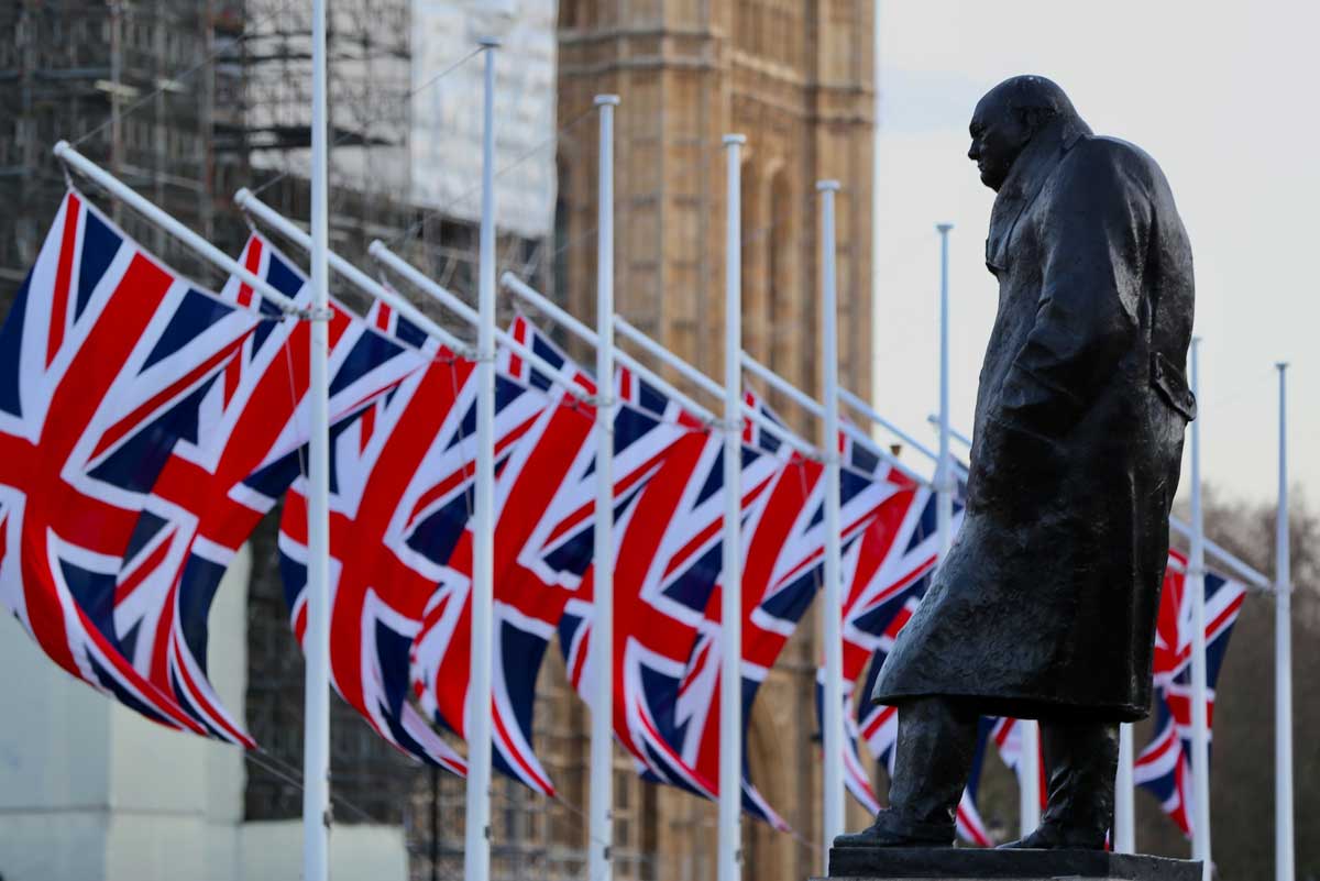 Britain Between Two Worlds: Imperial Legacy and Post-Brexit Possibilities