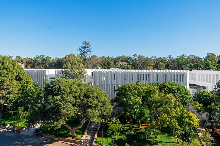 Descartes School / Arpio Architects - Image 1 of 27