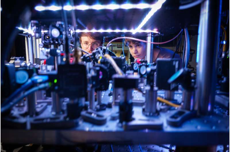 New quantum navigation device uses atoms to measure acceleration in 3D