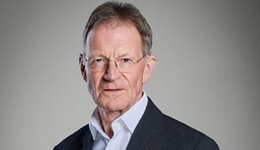 Arts Council England drops its pants for smaller bodies