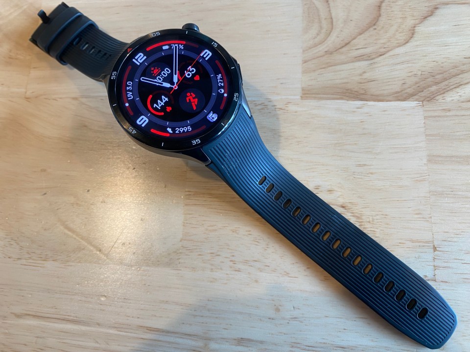 While heavy, the OnePlus Watch 3 has an impressively large 1.5-inch screen display