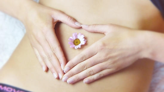 Adopt a consistent and healthy routine to better manage the symptoms of PCOS. (Pixabay)