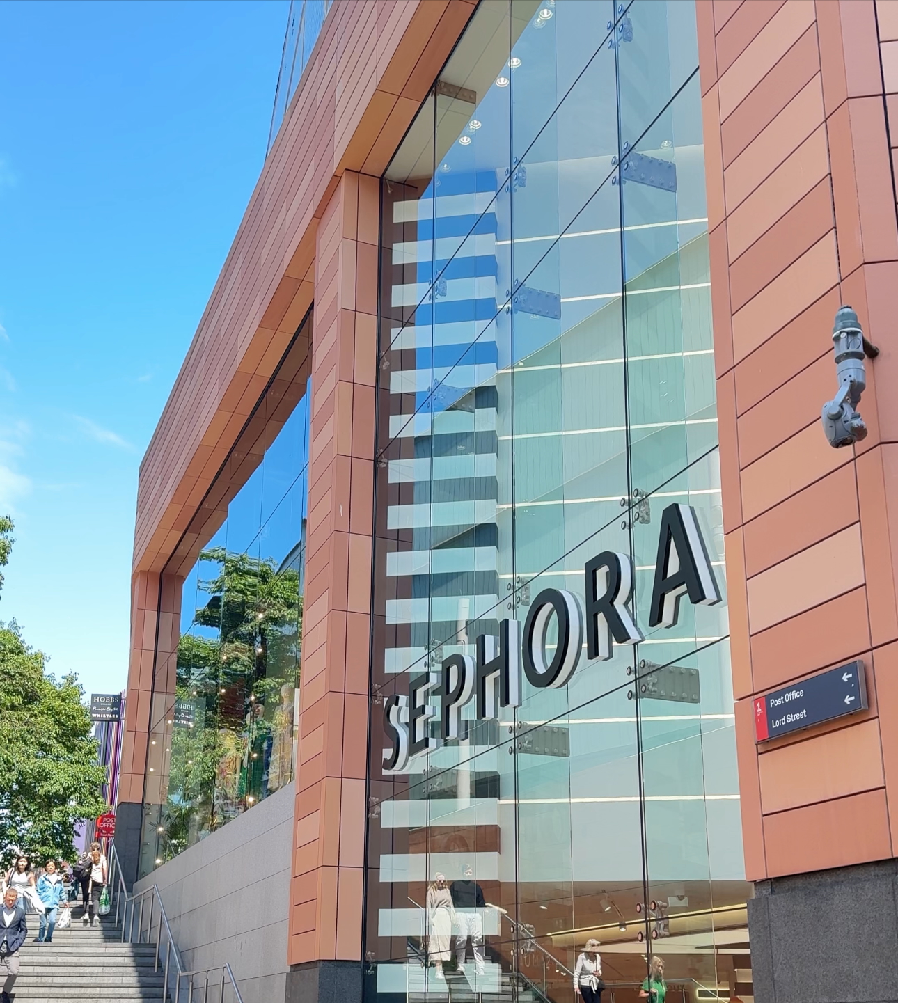 Sephora on South John Street (c) Ffion Roberts