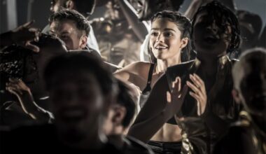 Rachel Zegler and the cast of Evita, © Marc Brenner