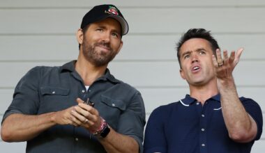 Ryan Reynolds and Rob McElhenney tracking EFL cult hero's contract situation with Sheffield Wednesday in dire straits