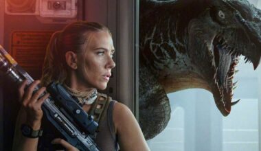 Scarlett Johansson Narrowly Avoids Becoming A Dino's Dinner In First JURASSIC WORLD REBIRTH Clip