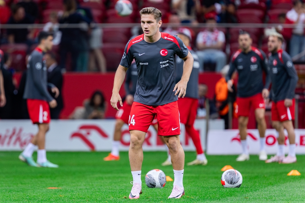 Leeds United and Aston Villa told conditions to seal deal – Loan with €20m option to buy