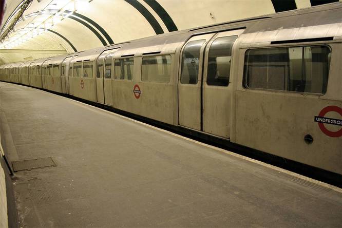 A train carriage at a disused platform at Aldwych station