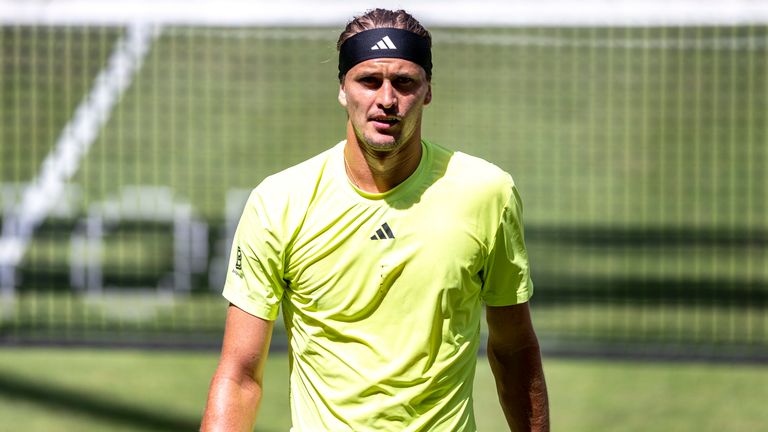 North Rhine-Westphalia, Halle (westfalen): Tennis: ATP Tour - Halle/Westphalia, men's singles, 1st round: Giron (USA) - Zverev (Germany). Al