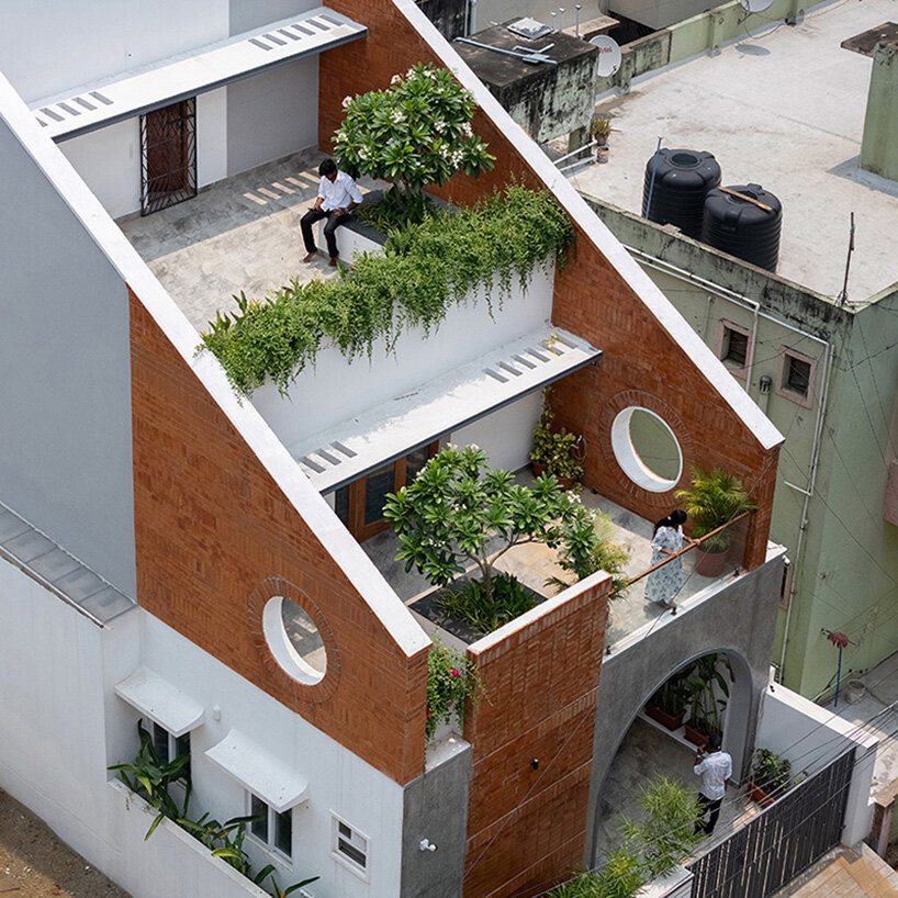 stepped terraces carry memory across generations in D.L.E.A.'s indian residence