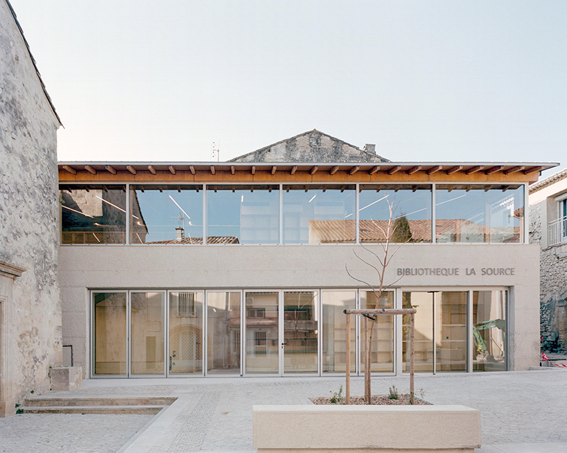 NAS architecture revives 17th-century chapel in southern france as third-place library