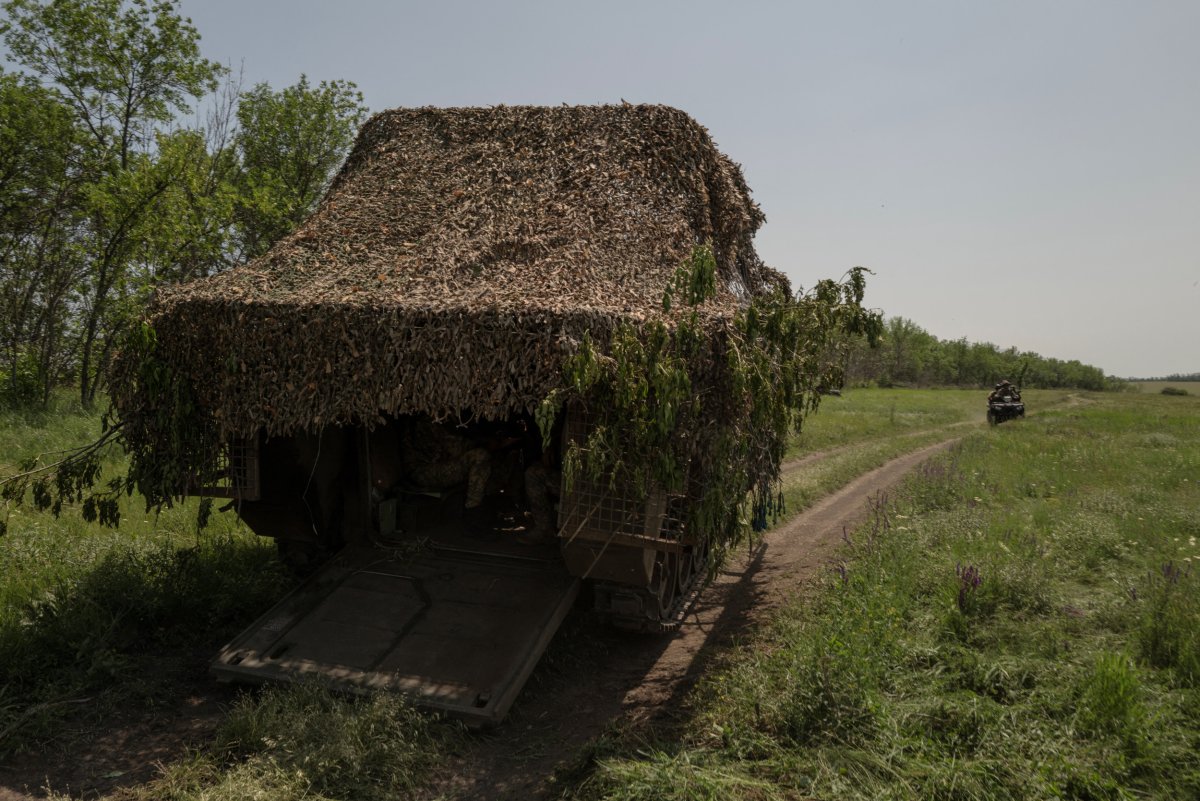 Ukraine armored vehicle anti drone