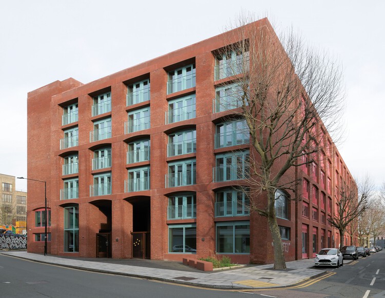 Fish Island Mix-Use Building University of Arts London / Henley Halebrown - Exterior Photography, Facade, Brick, Glass
