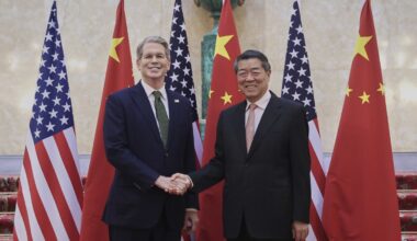 US and China hold trade talks in London