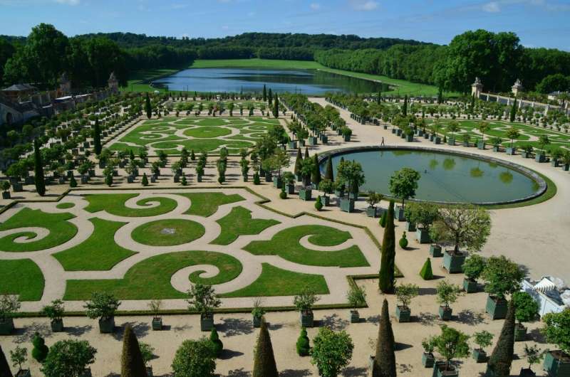 Versailles