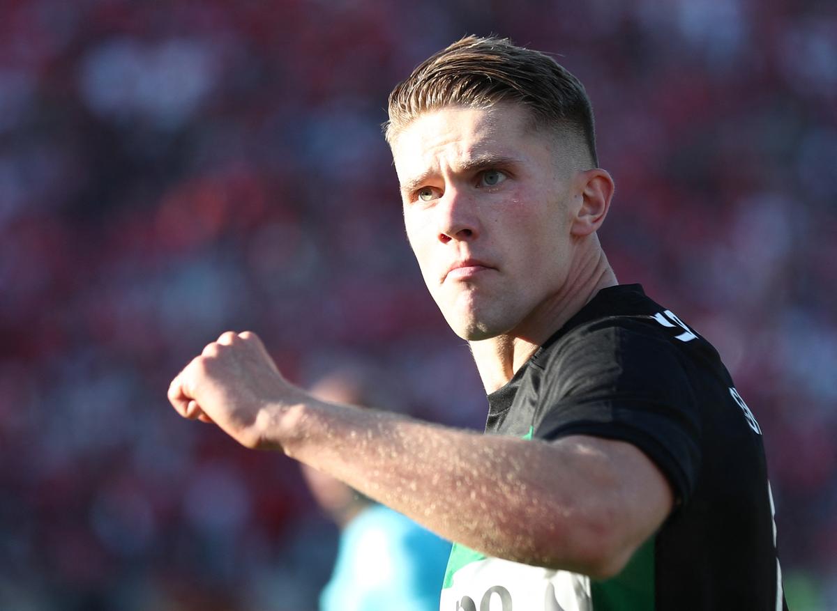 Viktor Gyokeres responds to new Arsenal FC transfer question amid Manchester United links