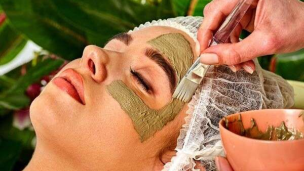 Ways to use multani mitti at home