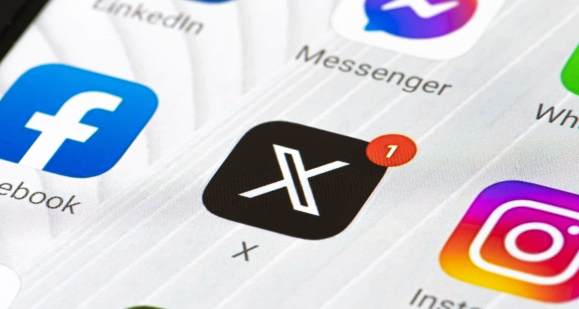 France’s push for age restrictions on social media gains urgency