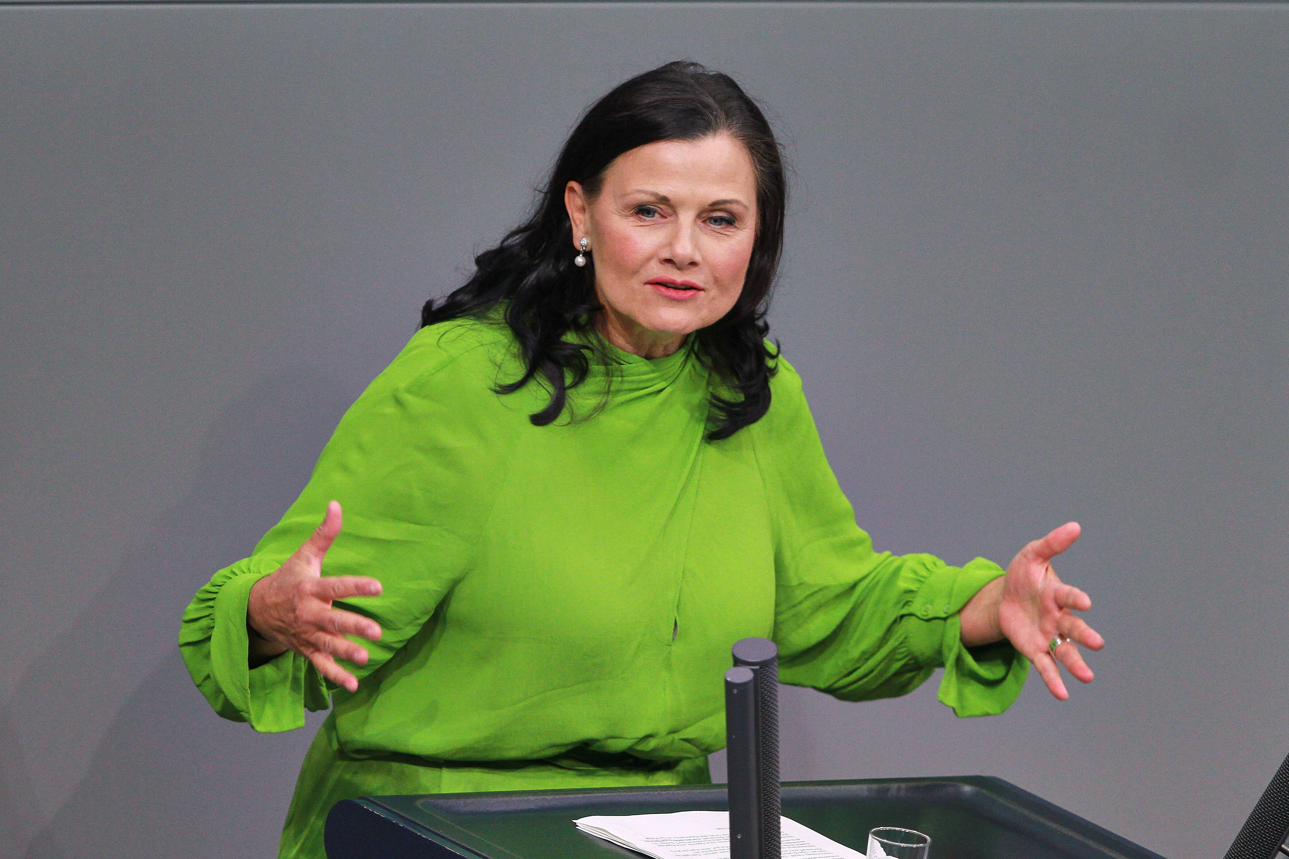 Gitta Connemann, a member of the German Greens, speaking at a Bundestag session.