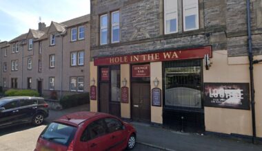 Bid to turn former East Lothian pub into convenience store